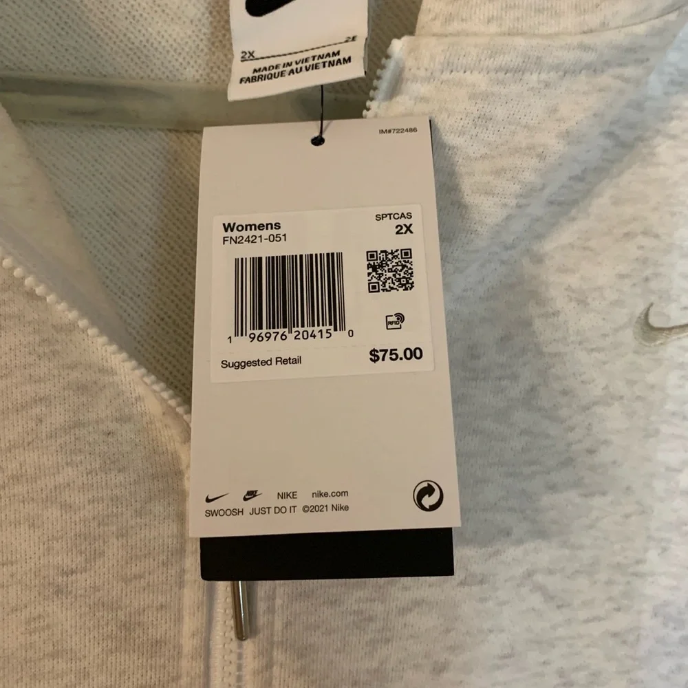 NWT Nike  Zip-Up Hoodie women’s 2X